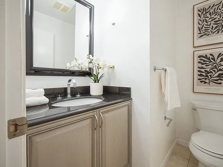 504 Ocean Ave #4 — Photo 14