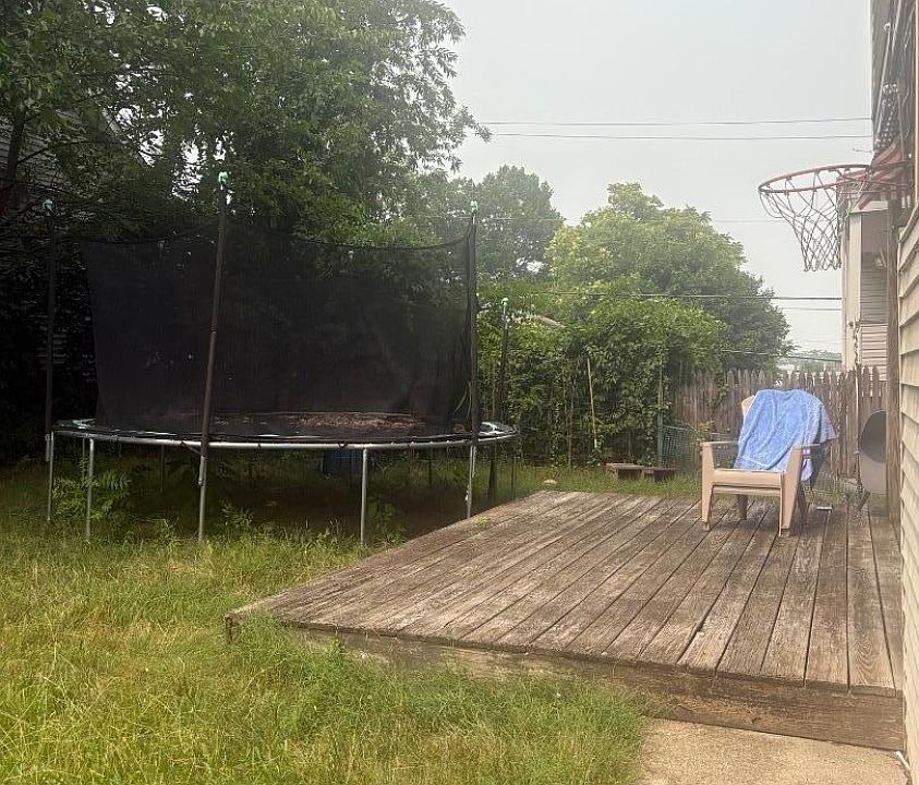 2nd image of 193 Union Blvd #2