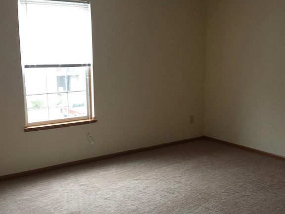 3rd image of 4521 Emerald Lakes Blvd