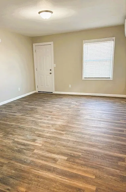 Building Photo - 1252 SW Topeka Blvd #1B
