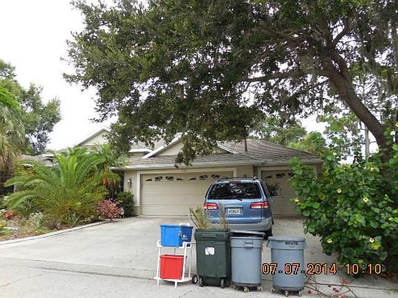 3rd image of 795 Shorecrest Dr