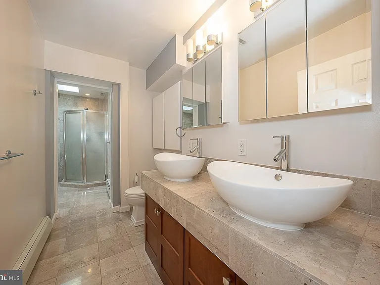 6950 Fowler St — Photo 14