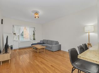 4126 27th St APT 2G, Long Island City, NY 11101