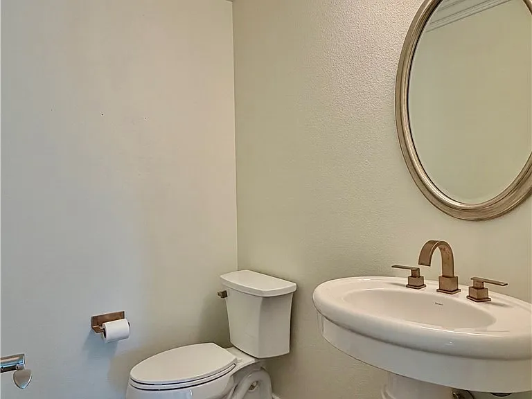 363 Newport Glen Ct — Photo 24