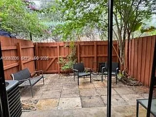 10005 SW 77th Ct — Photo 8