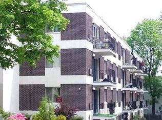 245 Lafayette St APT 3H, Salem, MA 01970