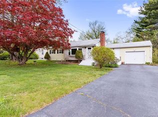 86 Plumb Rd, Middletown, CT 06457