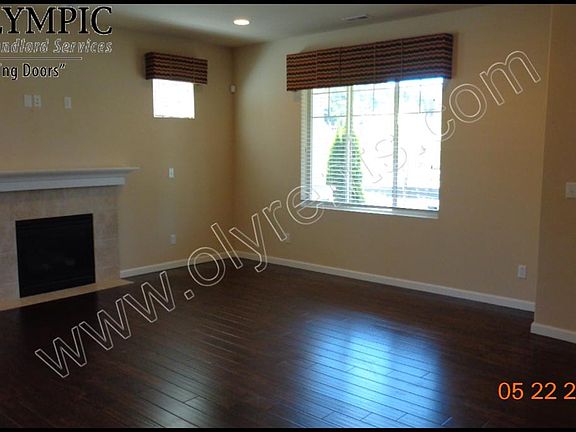 3rd image of 532 Sandalwood Dr SW