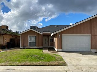 675 Vine Ct, Lemoore, CA 93245