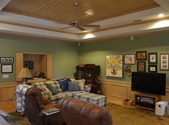3rd image of 6300 Kenshire Ct
