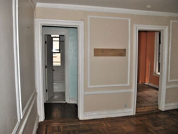 3rd image of 258 W 117th St APT 1E