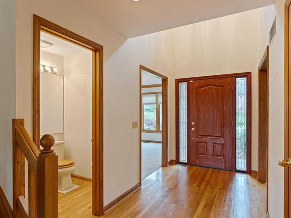 2nd image of 572 Miami Bluff Ct