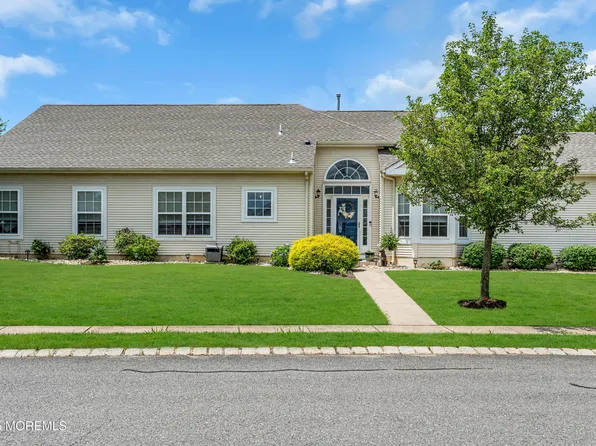 16 Vecchio Road, Manchester, NJ 08759
