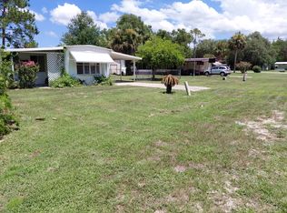 202 Monroe Ave, Satsuma, FL 32189