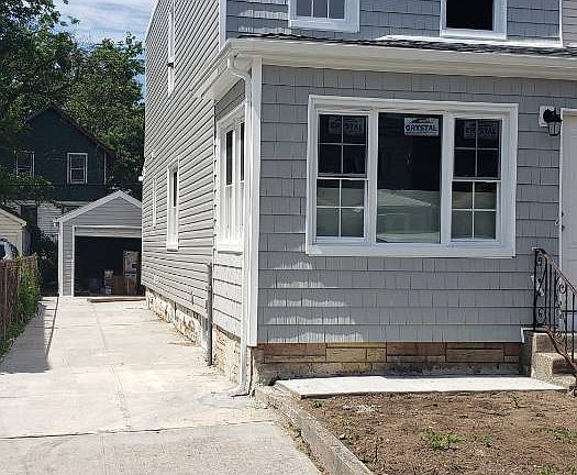 4th image of 15063 Foch Blvd