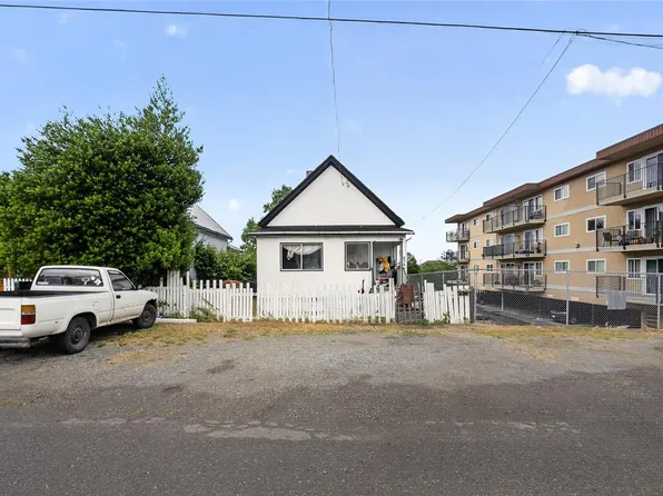 674 Farquhar St, Nanaimo, BC V9R 2E5