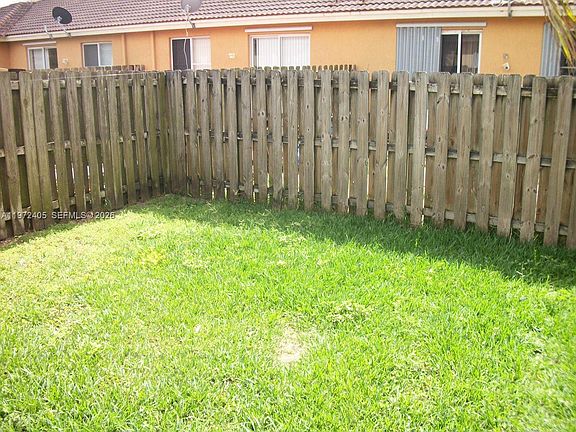 5th image of 136 SW 15th Ter