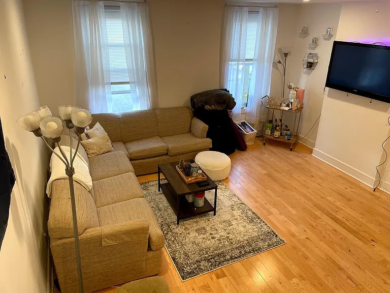153 Dupont St #2 — Photo 7