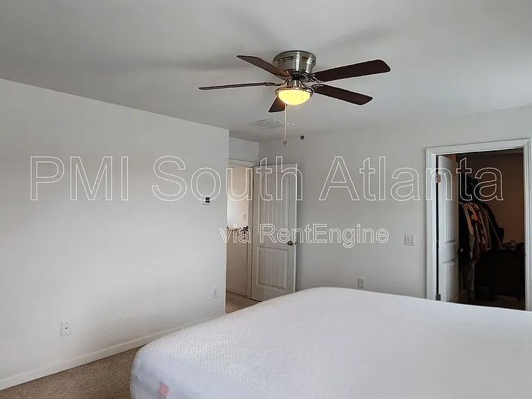 4040 Alveston Dr — Photo 32