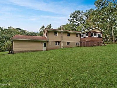 2nd image of 211 Willow Dr #L-22