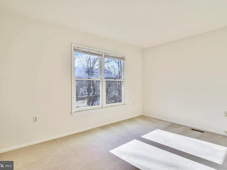 3023 Oakton Meadows Ct — Photo 20