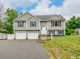 26 Old Putnam Rd Extension, Plainfield, CT 06239