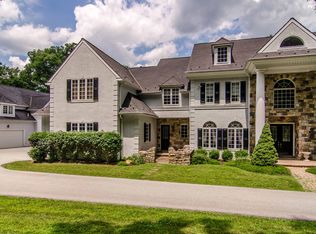 23 Old Covered Bridge Rd, Newtown Square, PA 19073