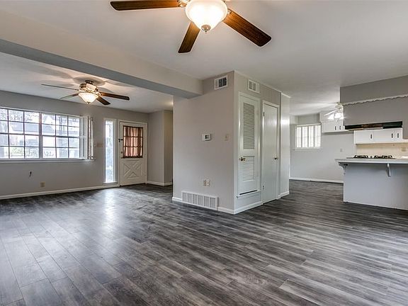 5th image of 1205 E Windsor Dr