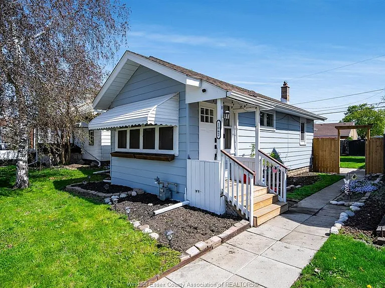 1062 Lena Ave — Photo 22