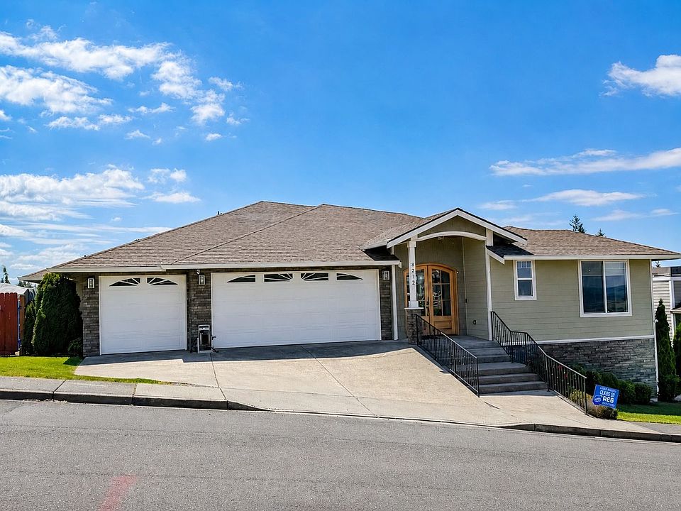 1st image of 8212 72nd Pl NE