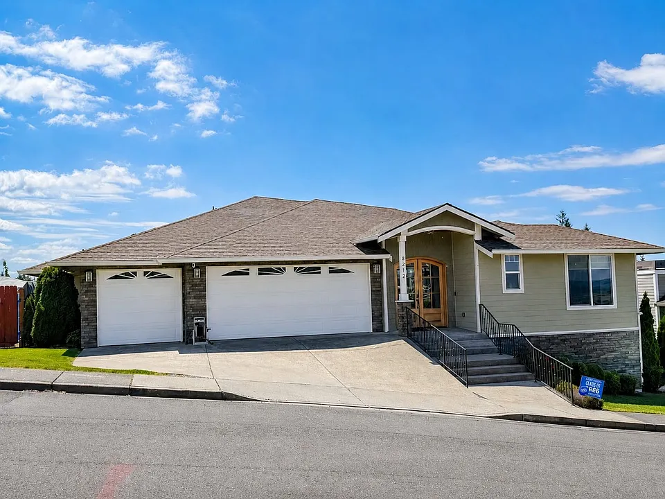8212 72nd Pl NE