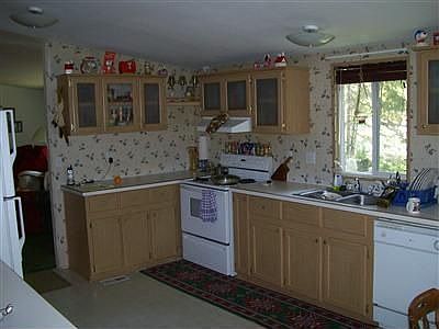3rd image of 140 N Hamma Hamma Dr W