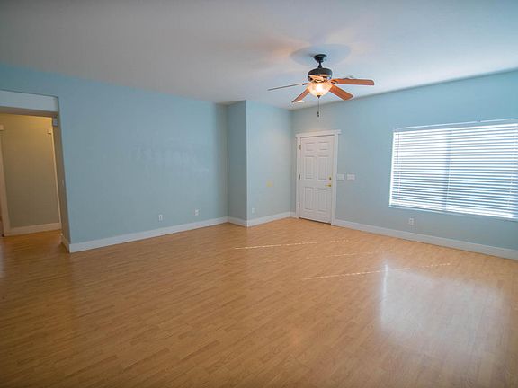 5th image of 12942 W Clarendon Ave