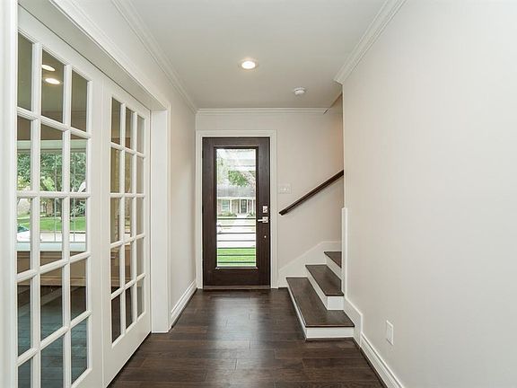 3rd image of 14523 Oak Bend Dr