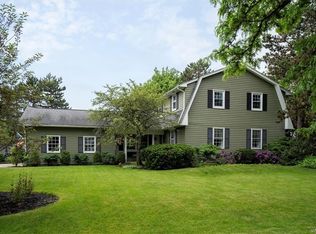 2 Foxpoint Rd, Buffalo, NY 14221