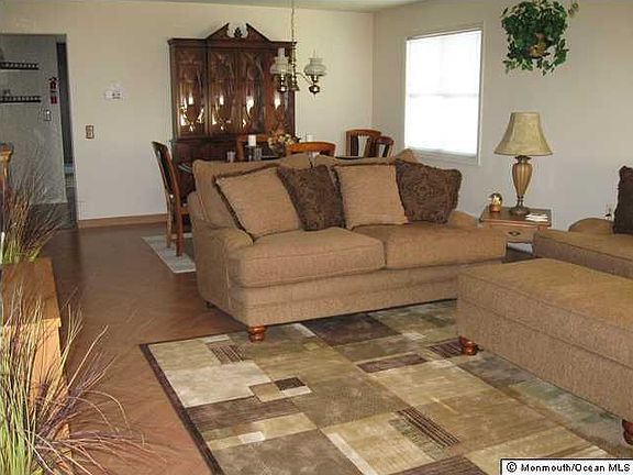 4th image of 166 Orlando Blvd