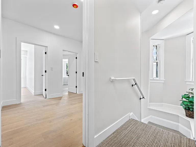 373 Palmer Ave #2 — Photo 8