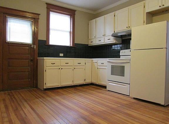 3rd image of 4123 Virginia Ave