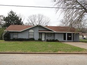 2nd image of 113 Hillcreek Dr