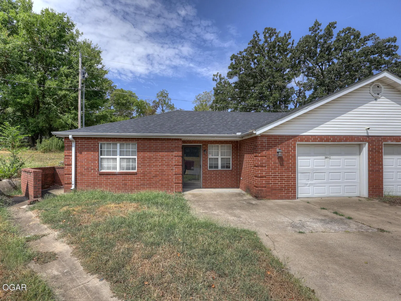 2 bed, 1.5 bath, 1020 sqft, $1,195 — Photo 2