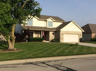 701 Greenland Ln, Yorktown, IN 47396