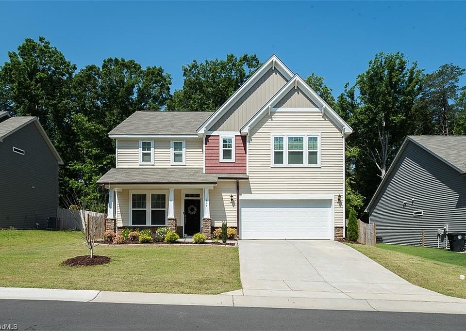 1st image of 664 Heartpine Dr