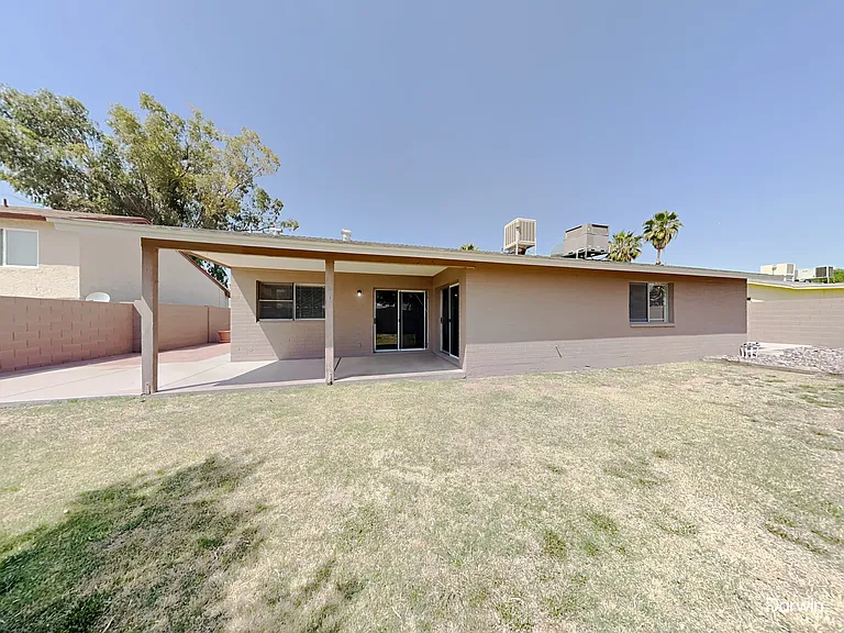 521 E Rosemonte Dr — Photo 13