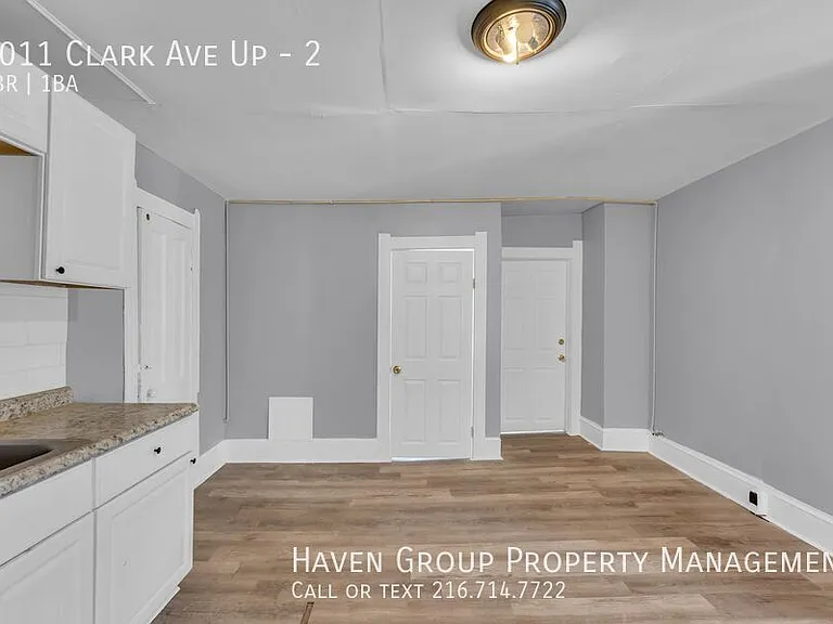 5011 Clark Ave #UP-2 — Photo 15