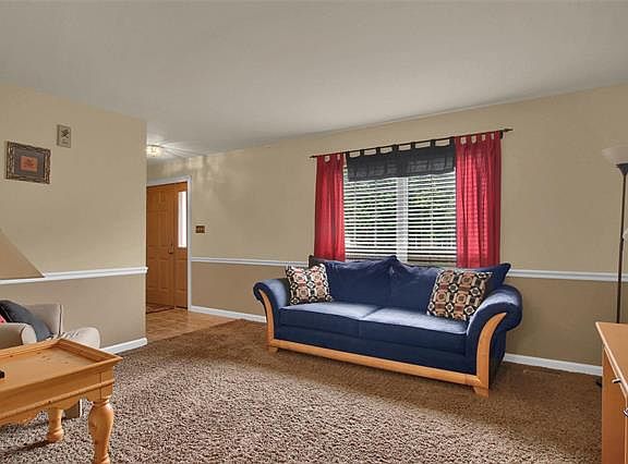 5th image of 1746 Bayberry Ln