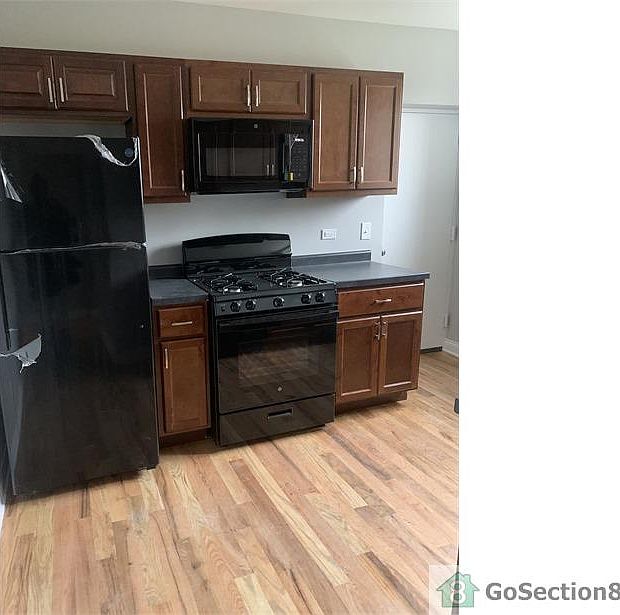 1st image of 1149 E 72nd St #1MC