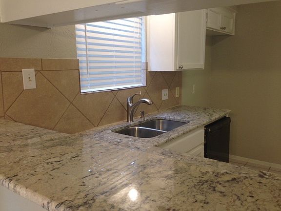 2nd image of 625 Russet Valley Dr