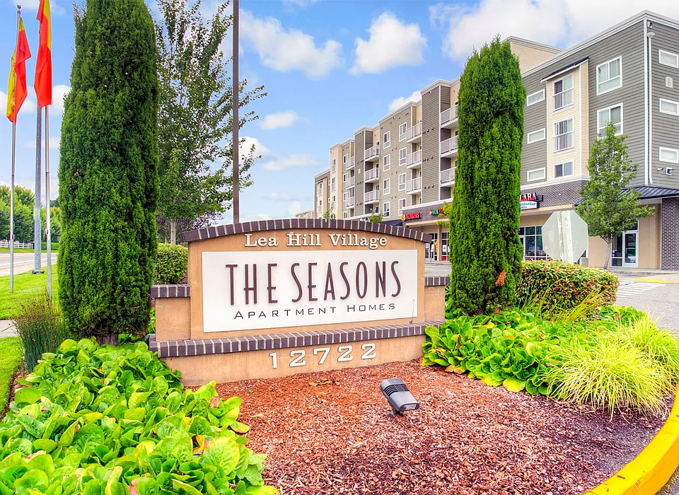 The Seasons at Lea Hill Village