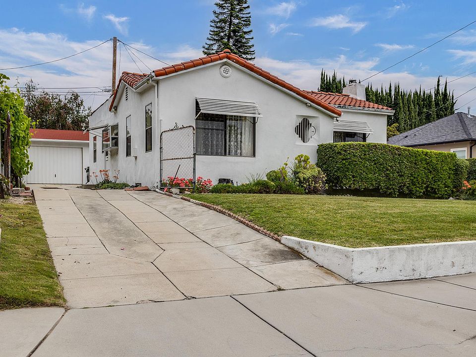 1st image of 126 Poinsettia Ave