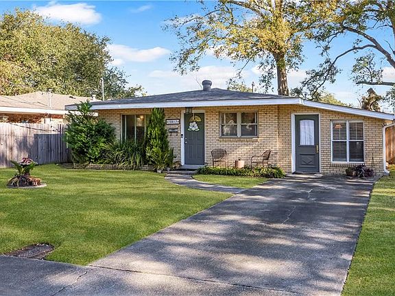 2nd image of 10617 Salem St